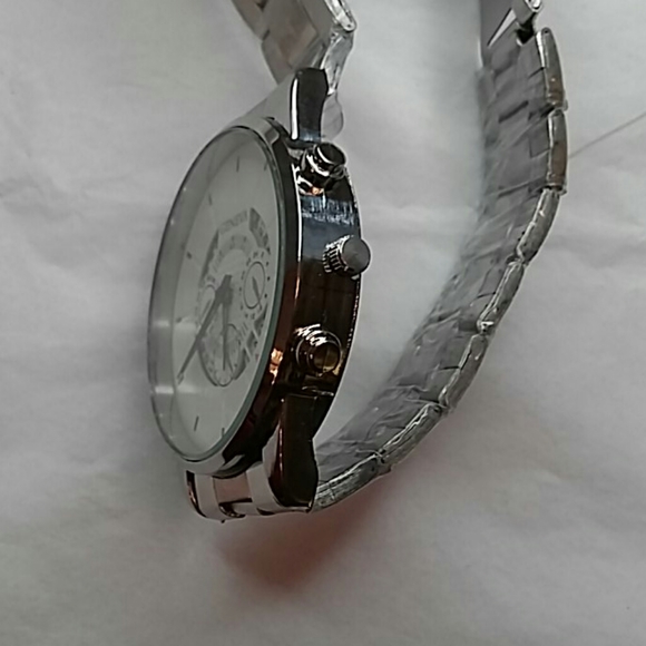 Men Quartz Movement Watch - Picture 5 of 8